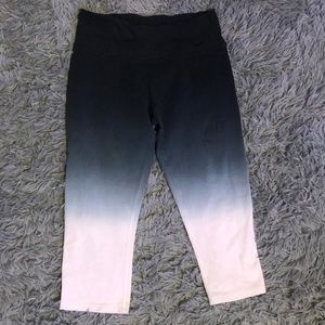 NIKE fade capris